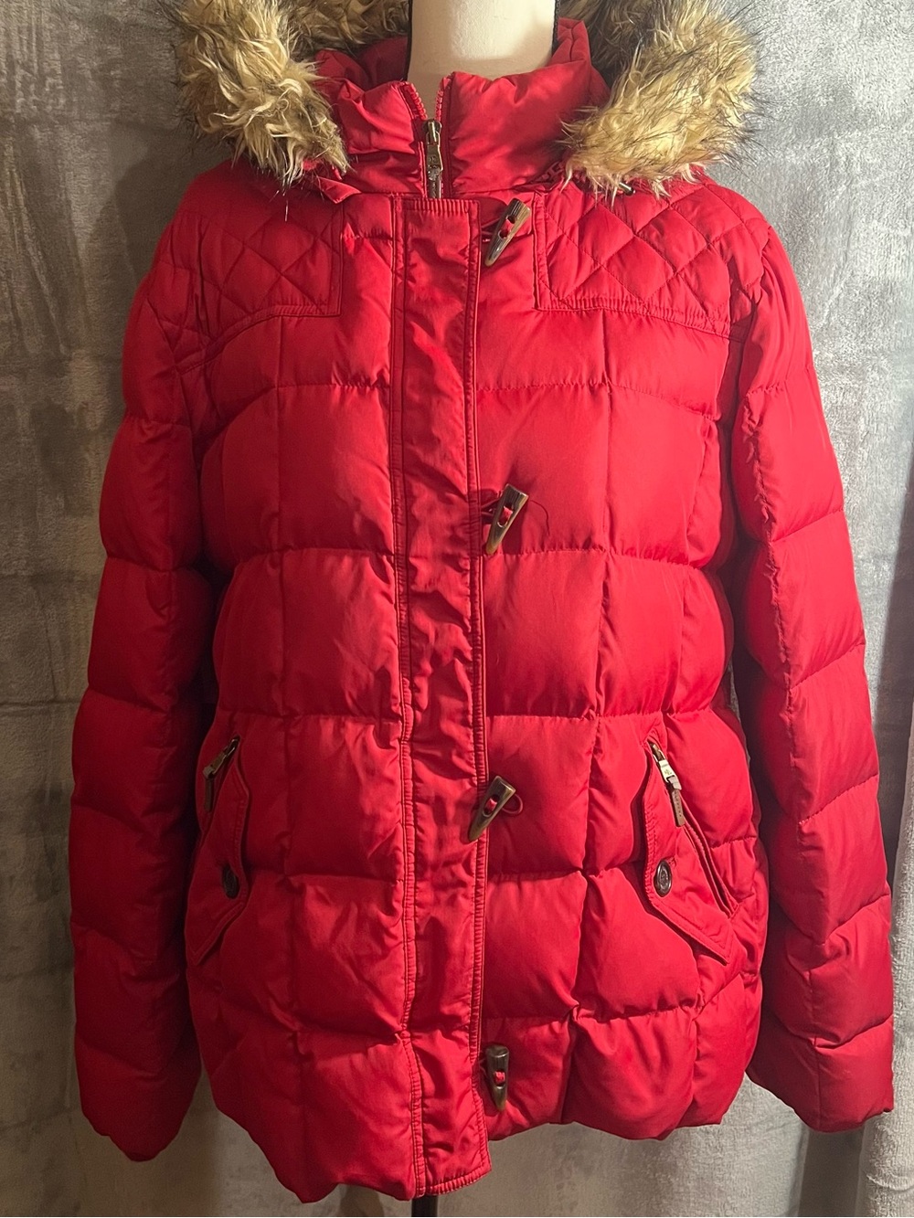 Lauren Ralph Lauren Women’s Red Puffer Coat with Faux Fur Hood 2X